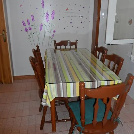 شقة Nediljka *